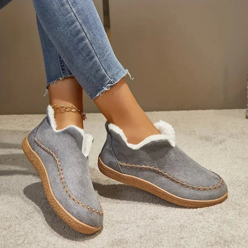 Black Ankle Boots for Women with Fleece Lining and Durable Sole 3
