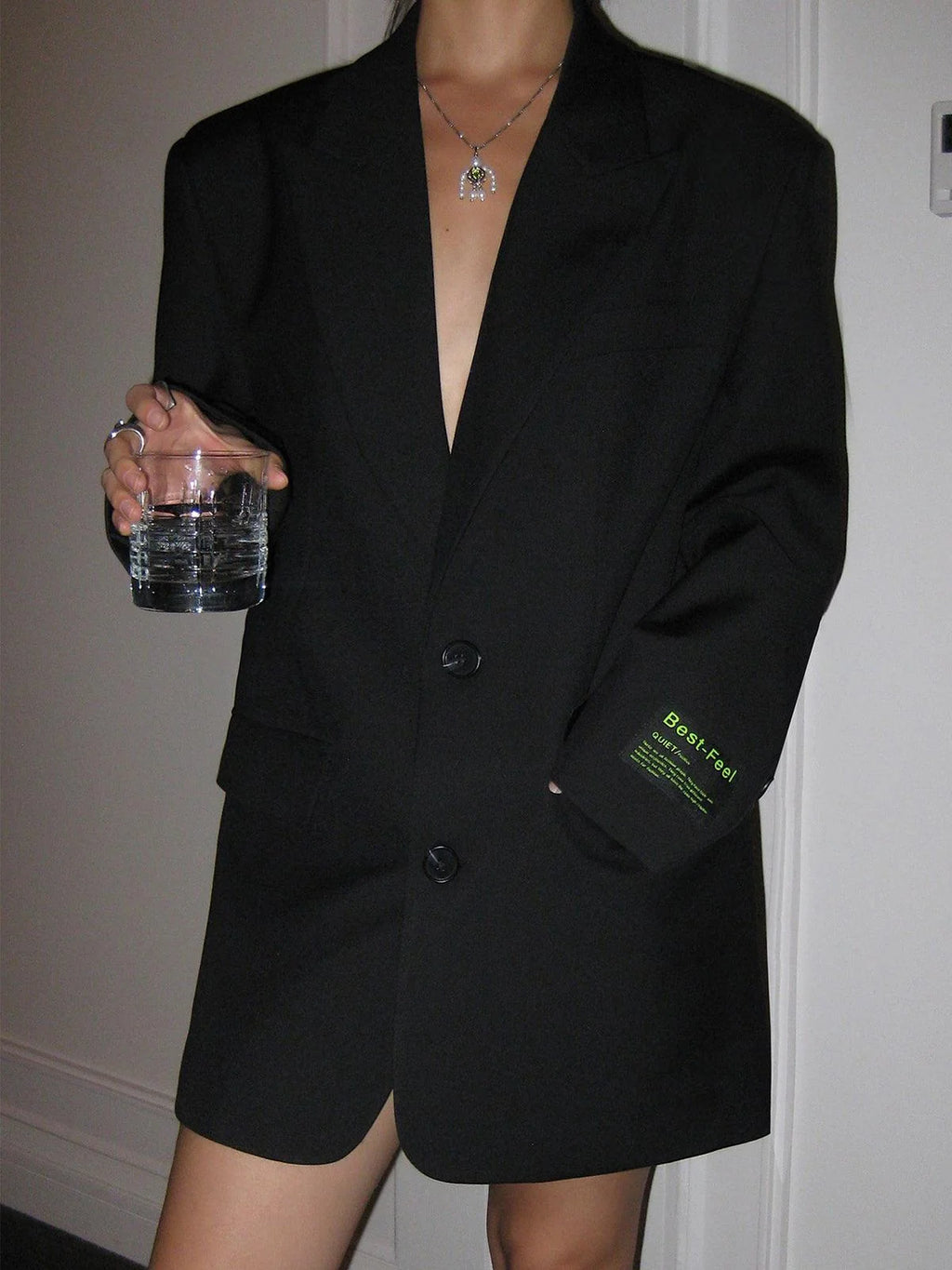 Women's Oversized Black Blazer with Notched Lapel for Versatile Styling 7