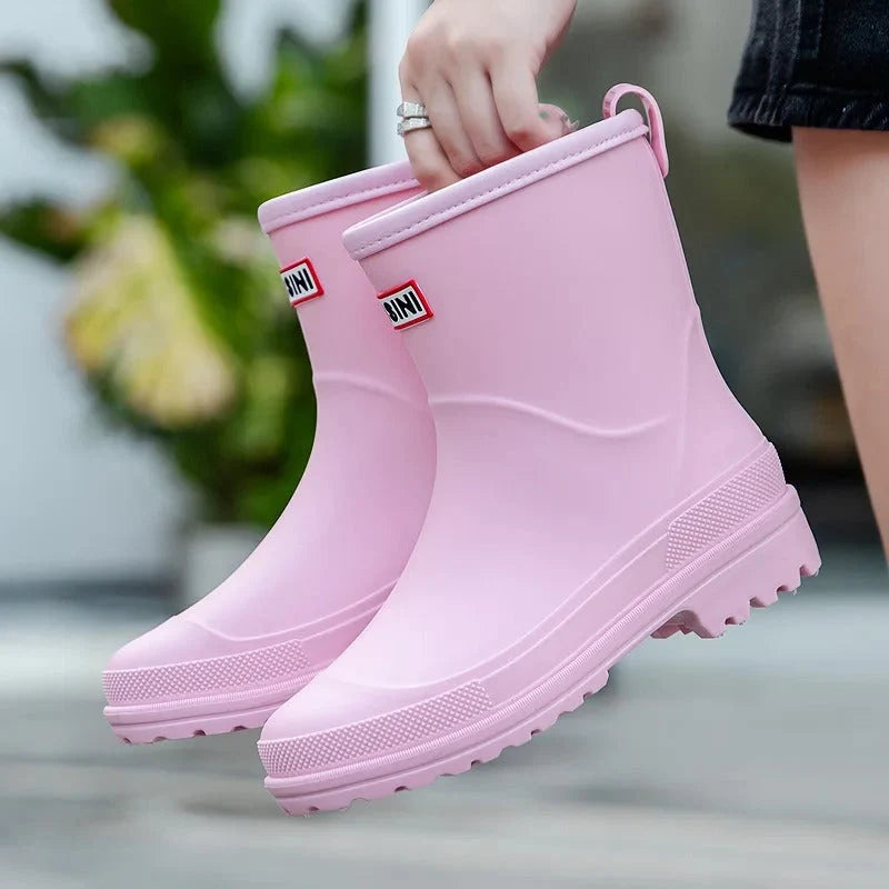 Women's Waterproof Black Ankle Boots with Lug Sole for Outdoor Use 4